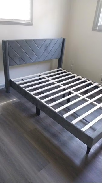 Bed frame queen (12) Medium