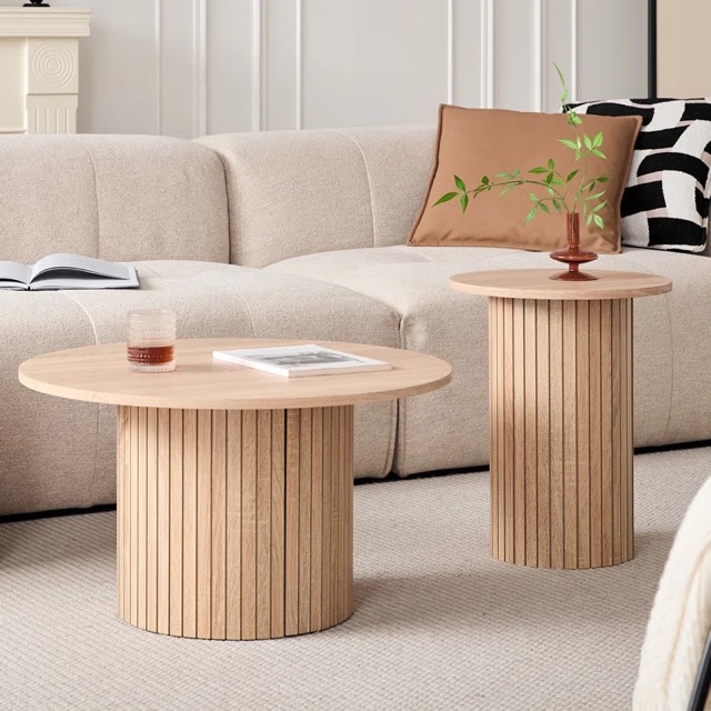 Round Nesting Coffee Tables (Set of 2) — Light Wood