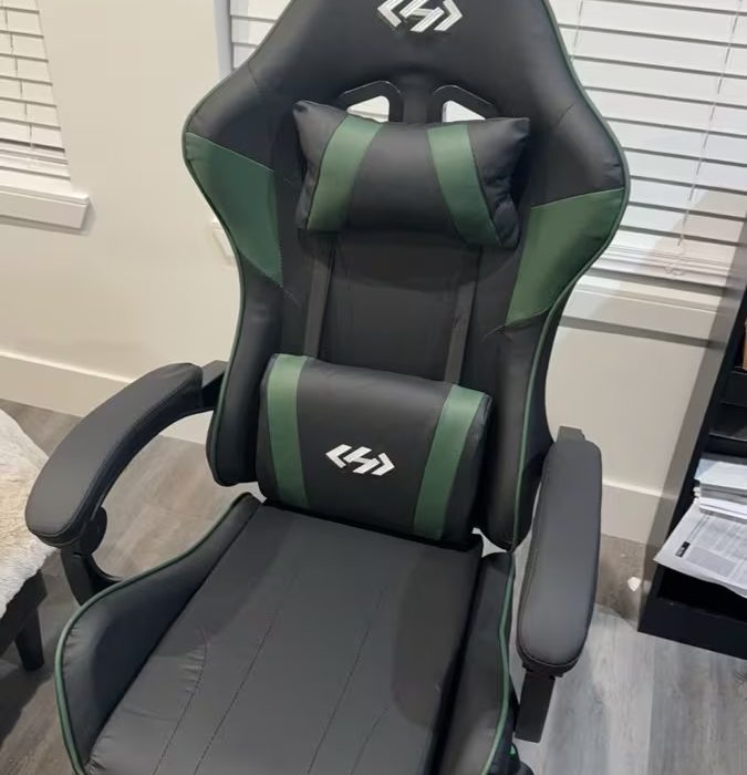 Ergonomic Gaming Chair with Footrest — Green & Black