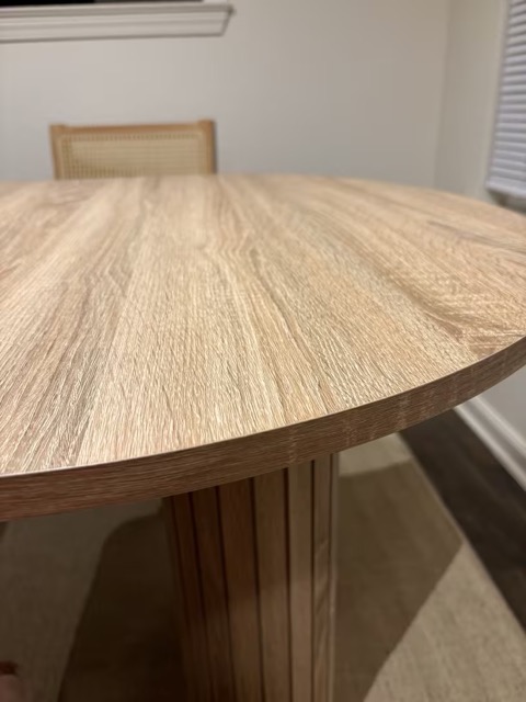 table 6 pax with 2 pedestals (4) Medium