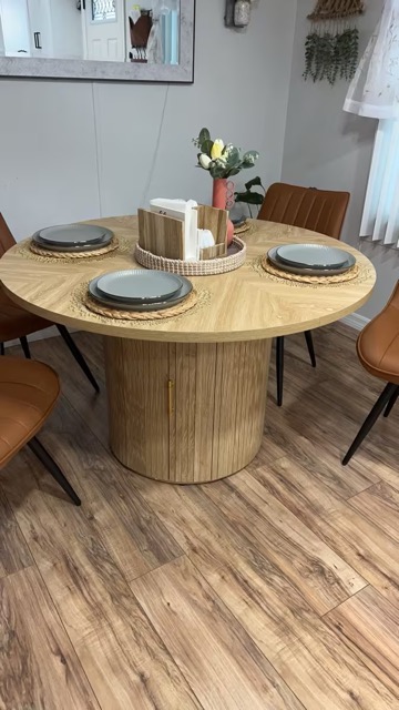 47" Round Fluted Dining Table — Natural